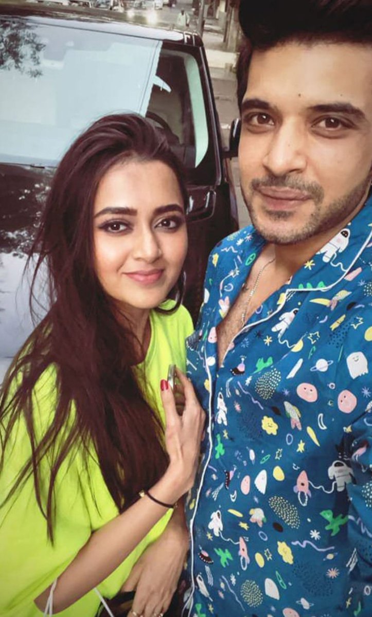 yj_153's tweet photo. Somewhere between that first selfie and this one, they built so many memories together. And as someone who has watched it all, this moment feels incredibly special. 🥹❤️
What a beautiful journey fastbhaag 🧿
#TejRan https://t.co/jgifEhdEdl