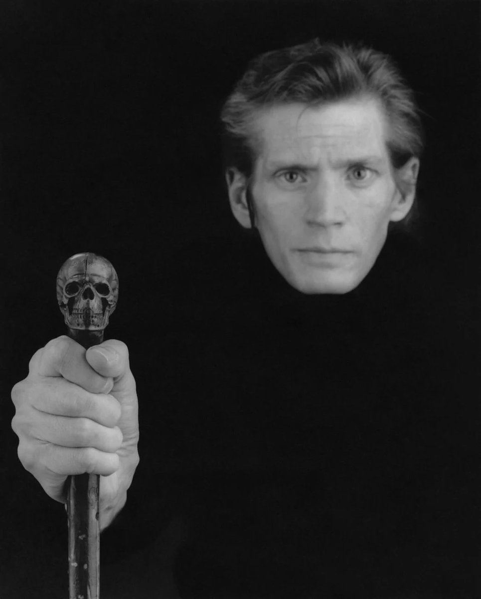 isabelle_denuit's tweet photo. Courez-y (dernier jour 24 sept) ! Une collection dingue, des clichés qui ont fait l'histoire de la photo, des années 50 à nos jours. De #DianeArbus à #Mapplethorpe, d'#Avedon à #RobertFrank, #Penn, #Goldin, #Klein… Des œuvres rares, d'autres iconiques. Étourdissant !
@jeudepaume https://t.co/8u65318uDW