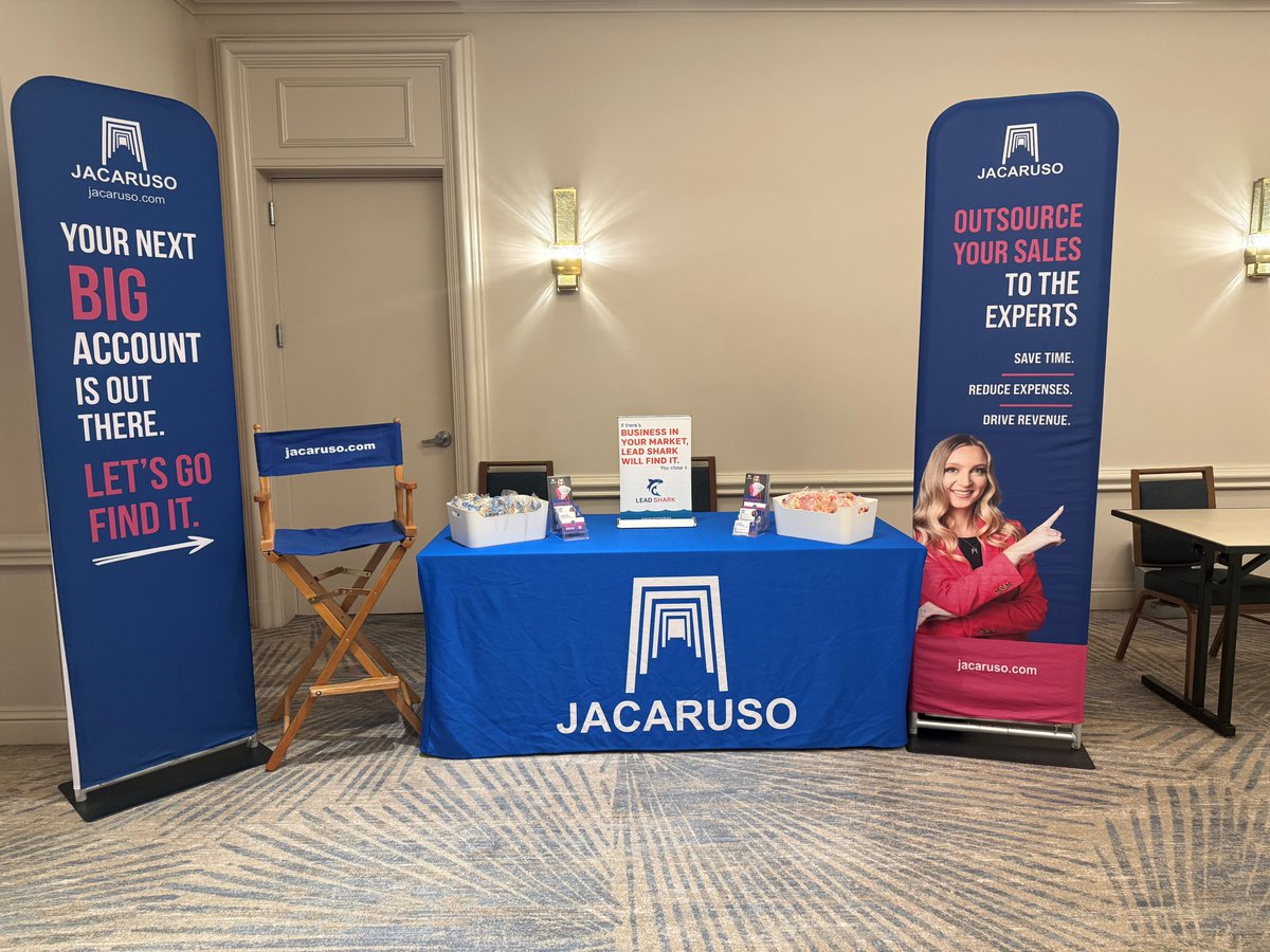 JacarusoInc's tweet photo. Miami, we have arrived. 😎
#MyPlaceCon kicks off TODAY, and the JE crew is ready.
We’ve got fortune cookies & your next opportunity might be closer than you think.
Find us and see for yourself. 💙
#jacaruso #myplacecon #remotehotelsales #ontheroadagain https://t.co/urzaQzAwdi