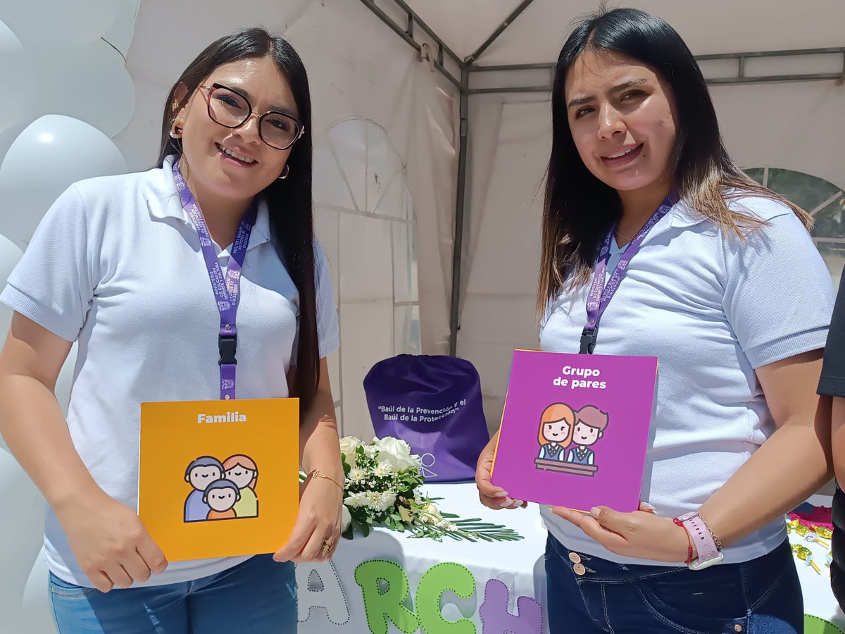 EducacionZ3_Ec's tweet photo. 🏫💙 Más de 800 estudiantes de 15 instituciones de Ambato participaron en un encuentro por la Semana Andina, fortaleciendo conocimientos para tomar decisiones responsables y construir sus proyectos de vida. 🙋‍♀️🙋‍♂️📚 https://t.co/6z5c1RPmWw
