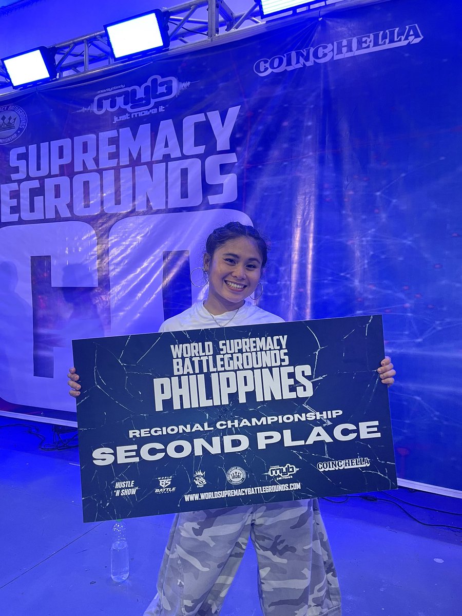 joharaharaaaa's tweet photo. After 4 years of being solo battler as a krumper, ngayon lang ulit nakapag sayaw sa crew and qualified pa agad for International stage, Kaya ko pa palang sumayaw ng isang dance piece, akala ko pang 45seconds nalang ang hangin ko. In Shaa Allah! Sa labas naman, allahumma ameen🤲🏻🇭🇰 https://t.co/F7L99GONa6