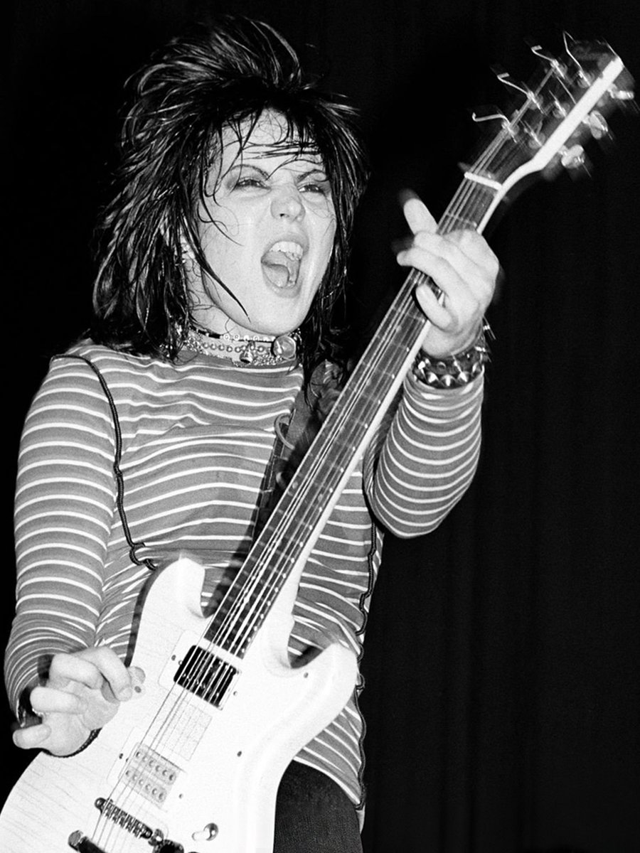 joanjett's tweet photo. 🖤 https://t.co/YiWBHKjlgM