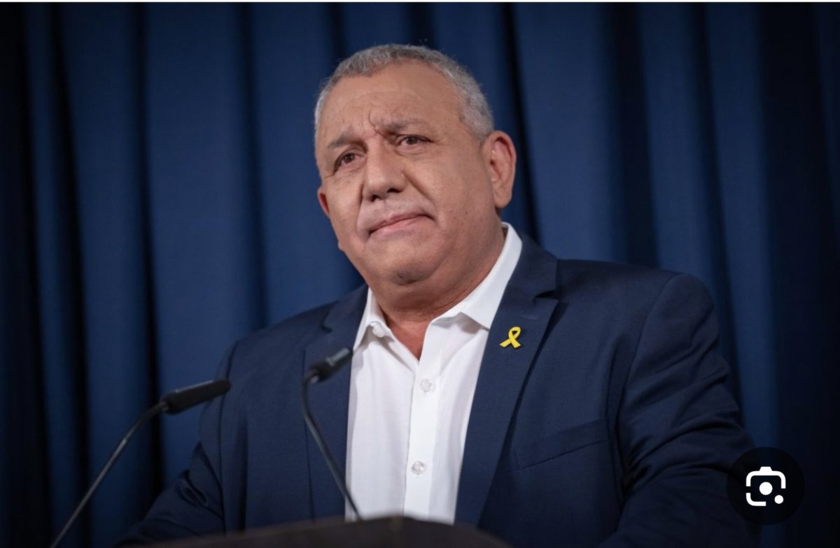 DrorHalevi's tweet photo. במוצש יתכנסו ראשי גוש השינוי הנה החלטה מעשית שצריכה להתקבל:

דקה אחרי הבחירות הרבה לפני השבעת ממשלה משתלטים על הכנסת מחליפים יור וראשי ועדות מחוקקים ועדת חקירה ממלכתית ועצירת תקציבים למשתמטים המומנטום יהיה עצום נתניהו לא יוכל לעשות דבר ויקרוס המזימה של הרצוג להציג "שוויון" שדורש " "אחדות" כדי להציל את הרודן תתפוגג