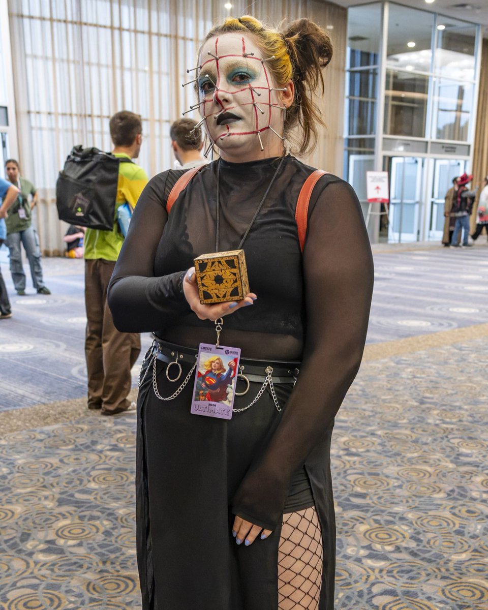 fanexpochicago's tweet photo. Happy first day of fall 🍂 The leaves are changing, the air is getting cooler, and spooky season is officially calling. What are you doing to welcome the new season?

#FANEXPOChicago #Chicago #FirstDayOfFall #SpookySeason #Fall https://t.co/pUyq6WIhvG