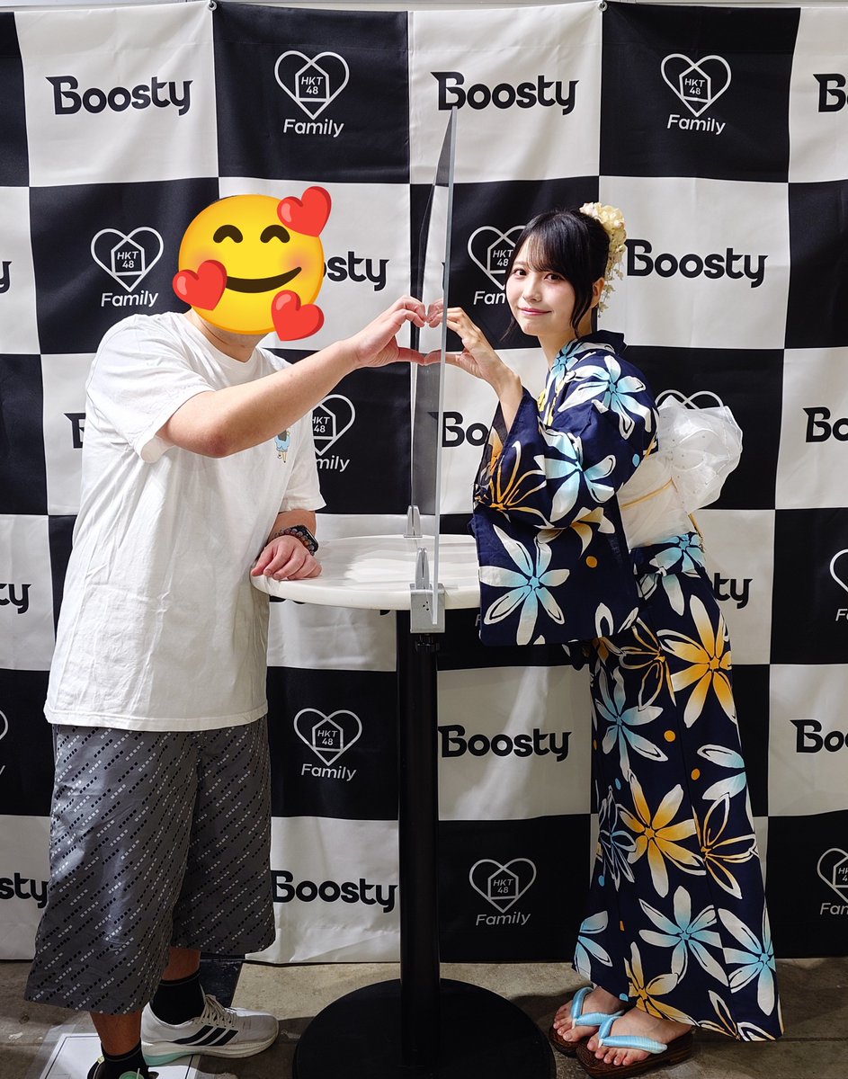 HKTerry48's tweet photo. まりあちゃん、さーちゃん、生野ちゃん、またね🥹
これから香港に帰ります
次はオンラインお話し会かな
まだ仕事の時間を確認しないといけないけど、確認できたら必ずオ���ラインお話し会を買います！
そのあとは、たぶん福岡の周年コンサートまで日本に来られないかな
#今村麻莉愛
#森﨑冴彩
#生野莉奈 https://t.co/iiMMZD0YPd