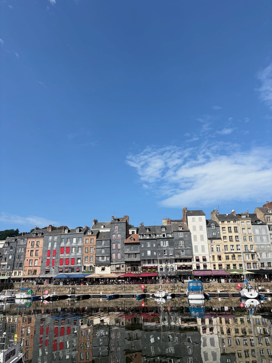 JacqulynRa5vr's tweet photo. Honfleur https://t.co/Mm2r1gu81T
