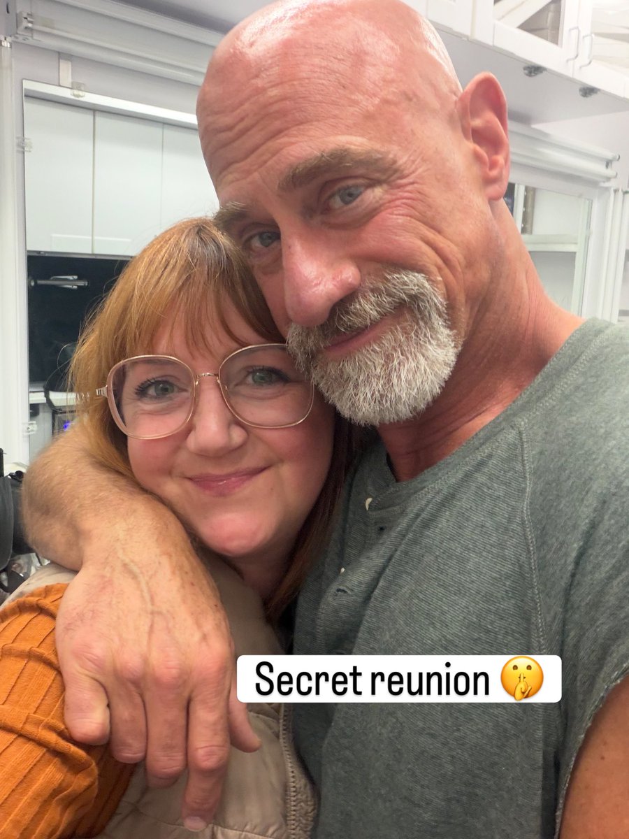 MeloniProject's tweet photo. “Secret Reunion” https://t.co/nKXWavUxgy