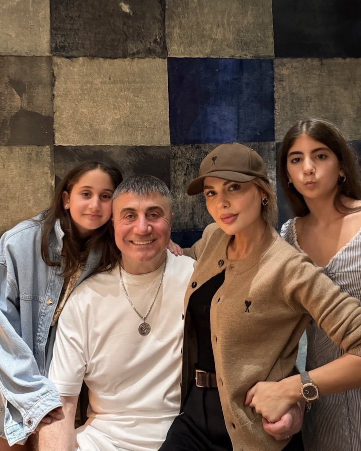 Sedat_reis19's tweet photo. Sayın Reisim Sedat Peker abim 
Bende mutlu bir aileye sahip olmak istiyorum 
2 çocuğum var Ellerinden öper 

Sizden ricam var Allah rızası için 
Benimde yardım talebimi görürmüsün 
 
Lütfen Reisim 

@sedat_peker #sedatpeker https://t.co/eF83Y2HCIz