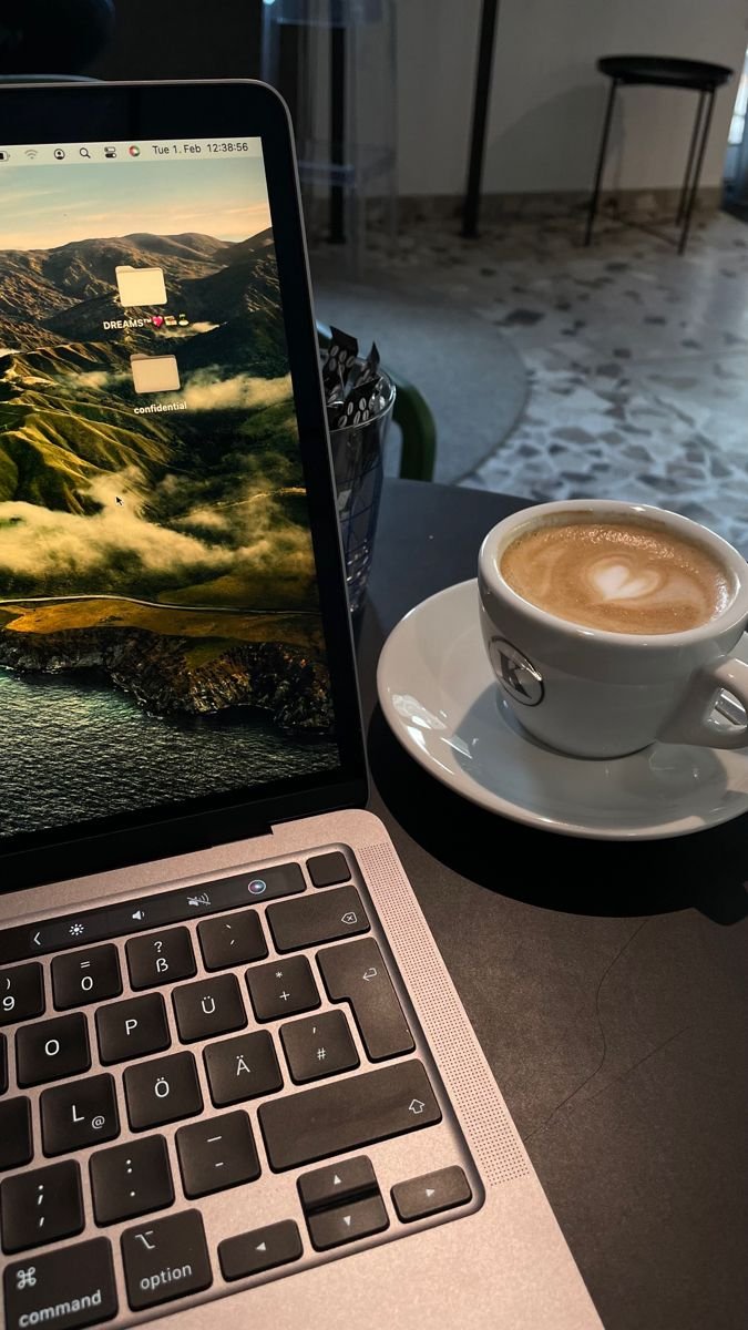 MirzaHaliliv's tweet photo. Digitalni marketing u akciji! 🚀
Kreativne strategije i analitika za siguran uspeh. 📈💻
#digitalmarketing #marketingstrategy #socialmedia #growth #contentcreator https://t.co/3G05X5EPxF
