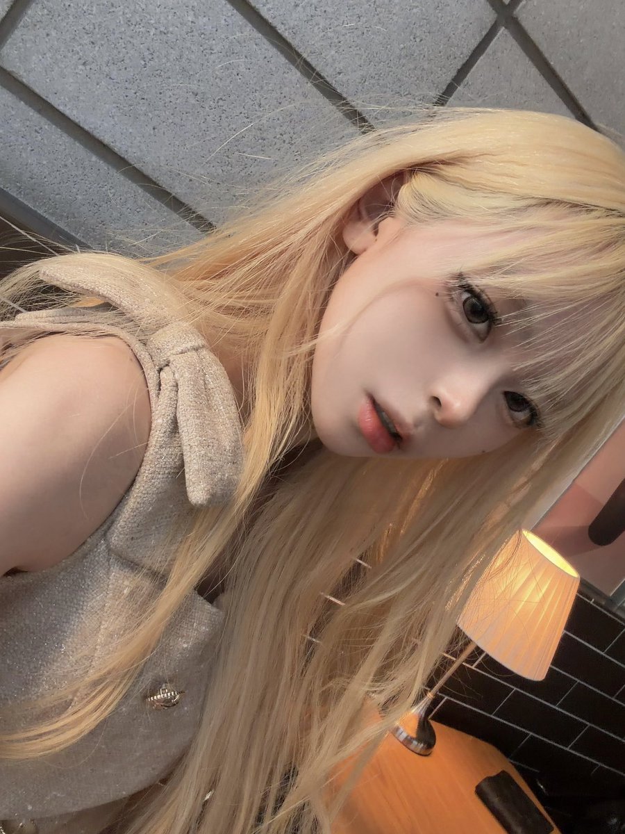 Aurora8wdbs's tweet photo. 刚玩
有没有男生来相互加QQ聊聊啊？？？ https://t.co/Uis7uPvNwg