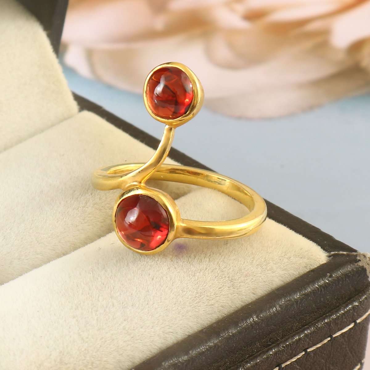 LesVarone's tweet photo. Genuine Red Garnet Cabochon Ring in 14K gold with a playful snack-inspired design. A minimalist, dainty ring perfect for Christmas celebrations. https://t.co/npmOHItJf2