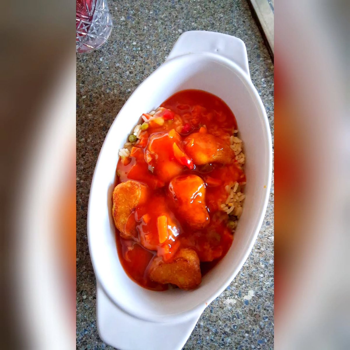 WilliamHelf0c's tweet photo. Cheats Sweet'n'Sour

Egg Fried Rice, Sweet'n'Sour Sauce &amp; Chicken Dippers

Who doesn't love a cheat's fakeaway? Microwave rice, jarred sweet-and-sour sauce and frozen chicken dippers make a delicious dinner with minimal effort. Honestly, my https://t.co/U74ApZEjem