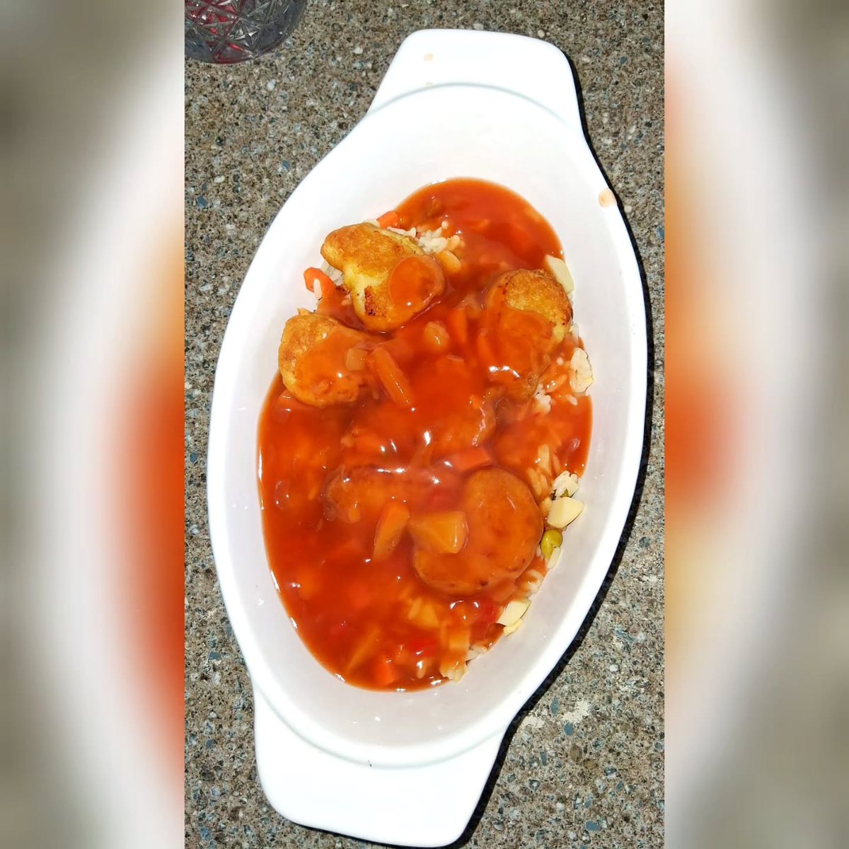WilliamHelf0c's tweet photo. Cheats Sweet'n'Sour

Egg Fried Rice, Sweet'n'Sour Sauce &amp; Chicken Dippers

Who doesn't love a cheat's fakeaway? Microwave rice, jarred sweet-and-sour sauce and frozen chicken dippers make a delicious dinner with minimal effort. Honestly, my https://t.co/U74ApZEjem