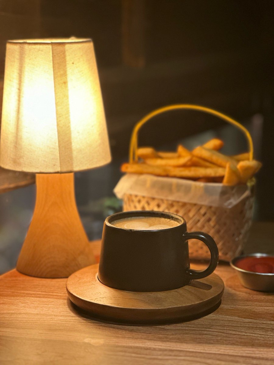LoidaKovalcik's tweet photo. Perfect chill evening with coffee u0026 my favorite playlist after a long day—nothing hits better!， https://t.co/t8GrQMO6EF