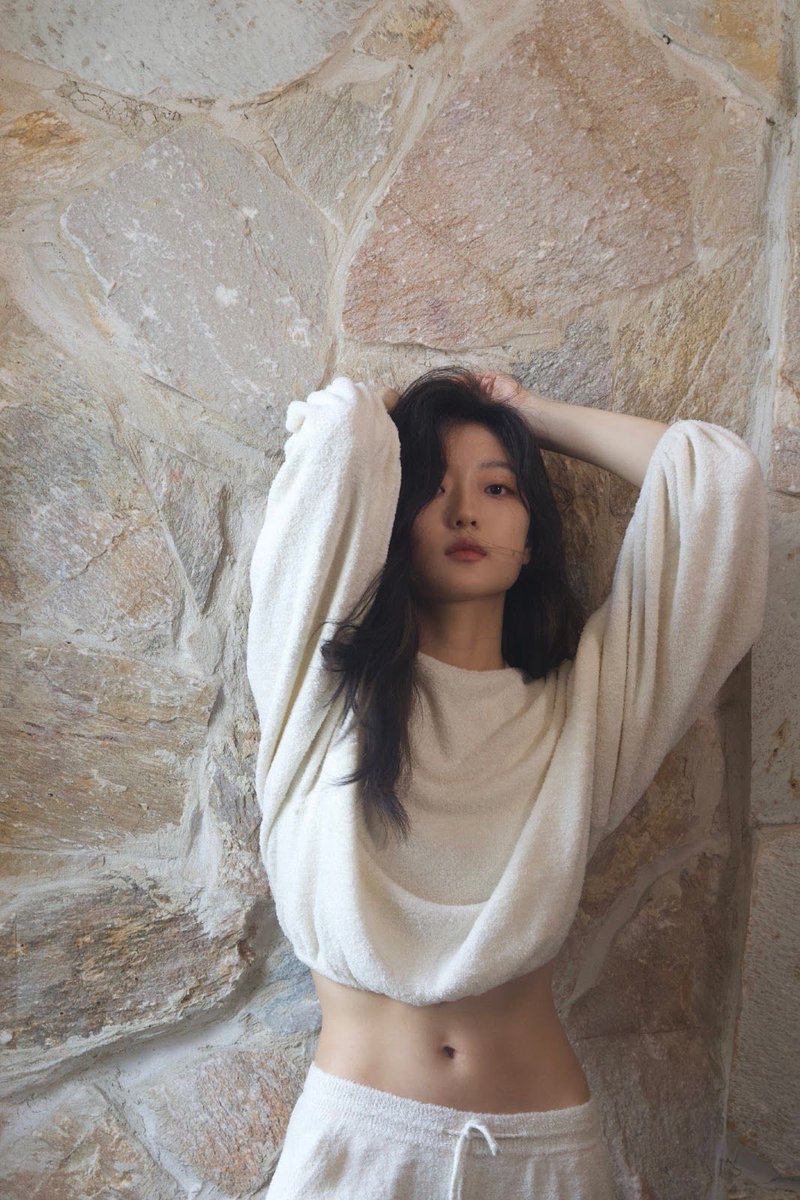 untamedyouths's tweet photo. how is she real https://t.co/UVCRi2HifQ