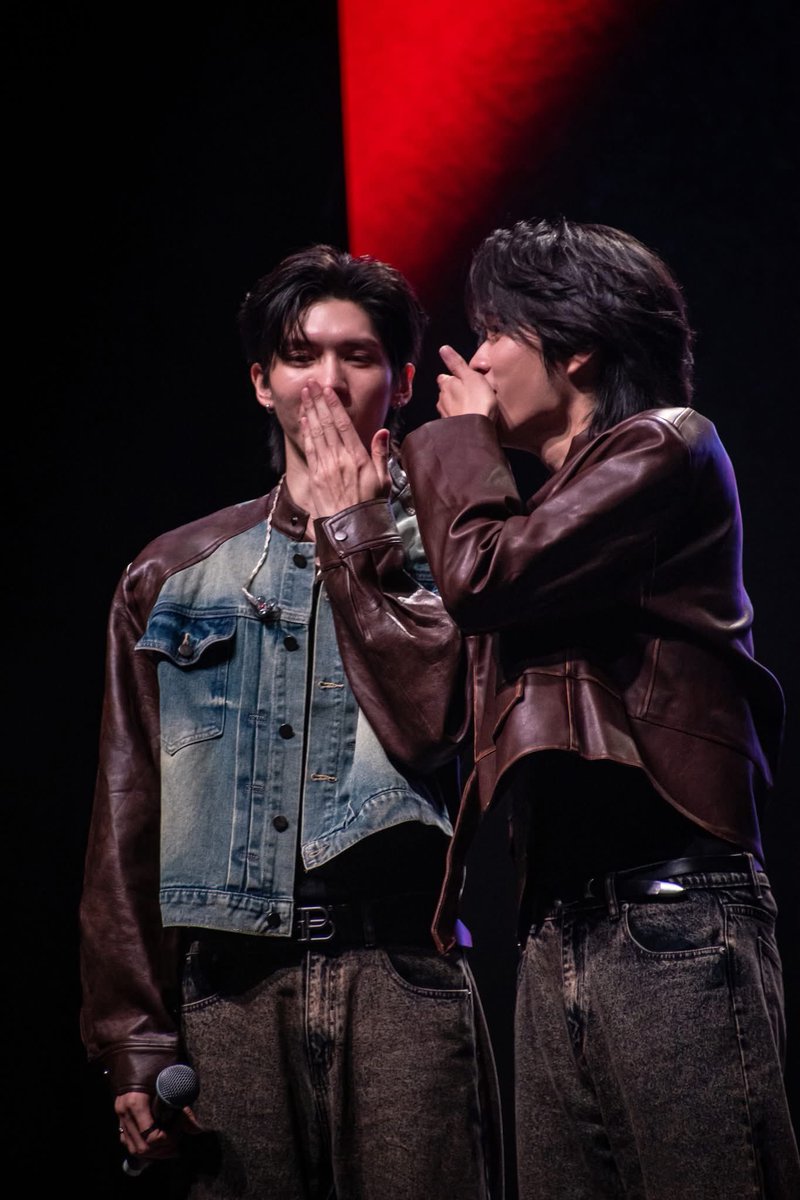 mindmintforMM's tweet photo. คุยกันอยู่สองคนจริงๆสองคนนี้5555555😂😂 https://t.co/Pun2Gadjpx