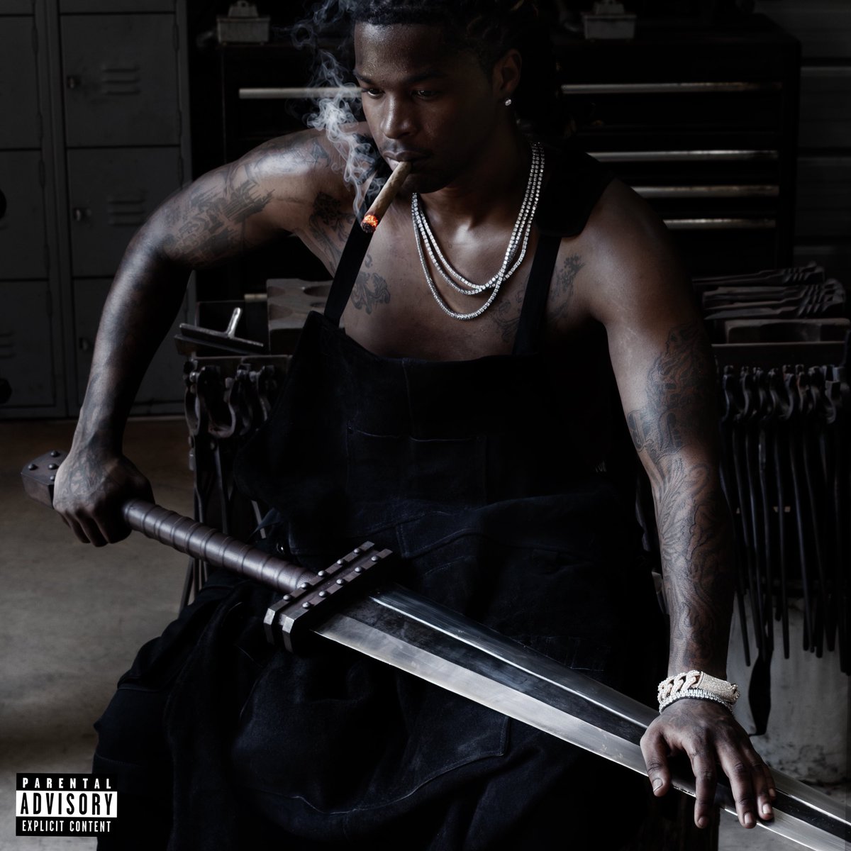 zukeneee's tweet photo. BLUNTS &amp; BLADES TONIGHT FUK YO ALBUM BOI https://t.co/zsUYA6SEe5