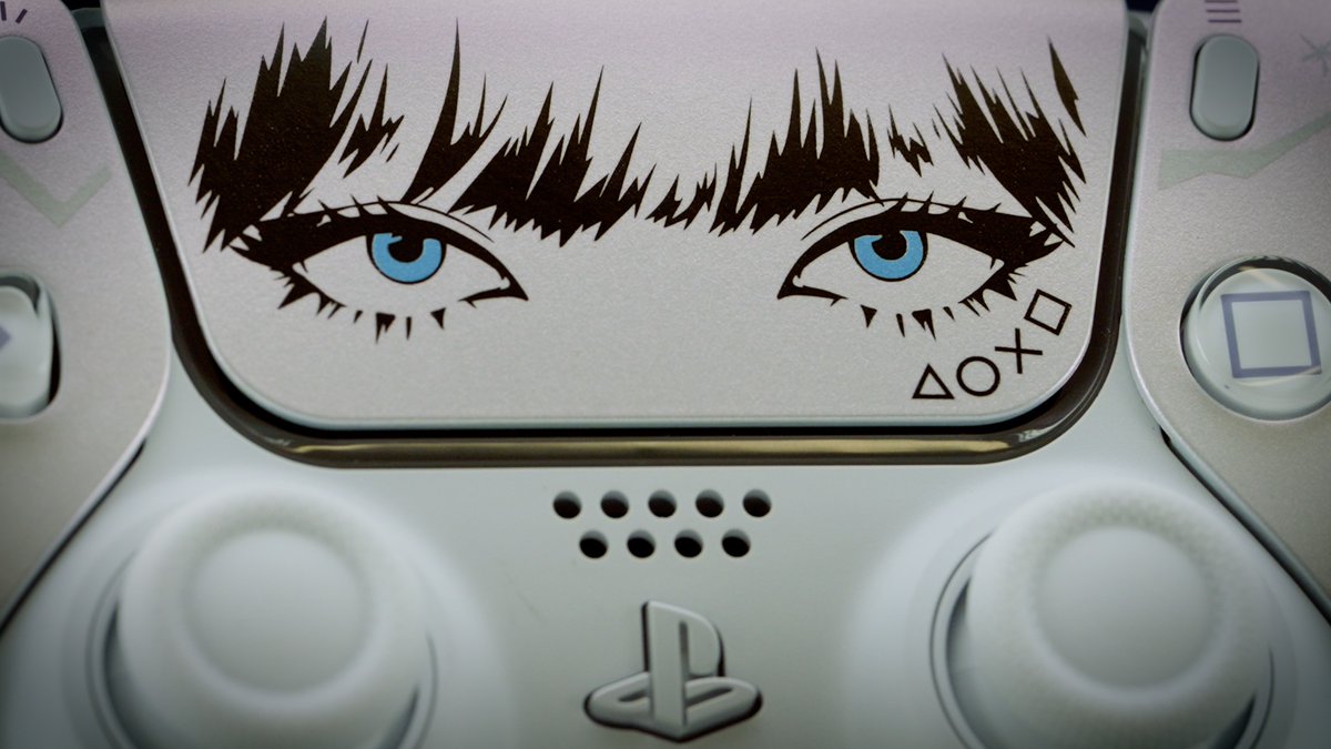 PlayStationTR's tweet photo. Lisa x PlayStation ile oynat tuşuna basmaya hazır mısın? 🤍

Lisa Limitli Sürüm DualSense kablosuz kontrolcüsü çok yakında Türkiye'de. https://t.co/iRxbLx4yyd