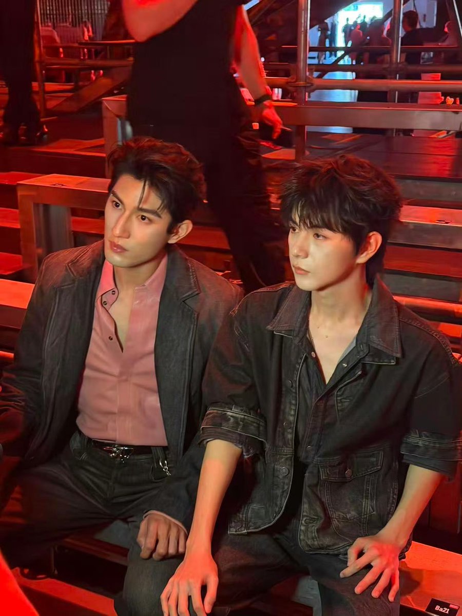 mymyzzazo's tweet photo. หล่อกันจริงๆไม่รู้จะชมยังไงแล้ววันนี้

https://t.co/OqM64TFa3V https://t.co/L1GEauVdL0