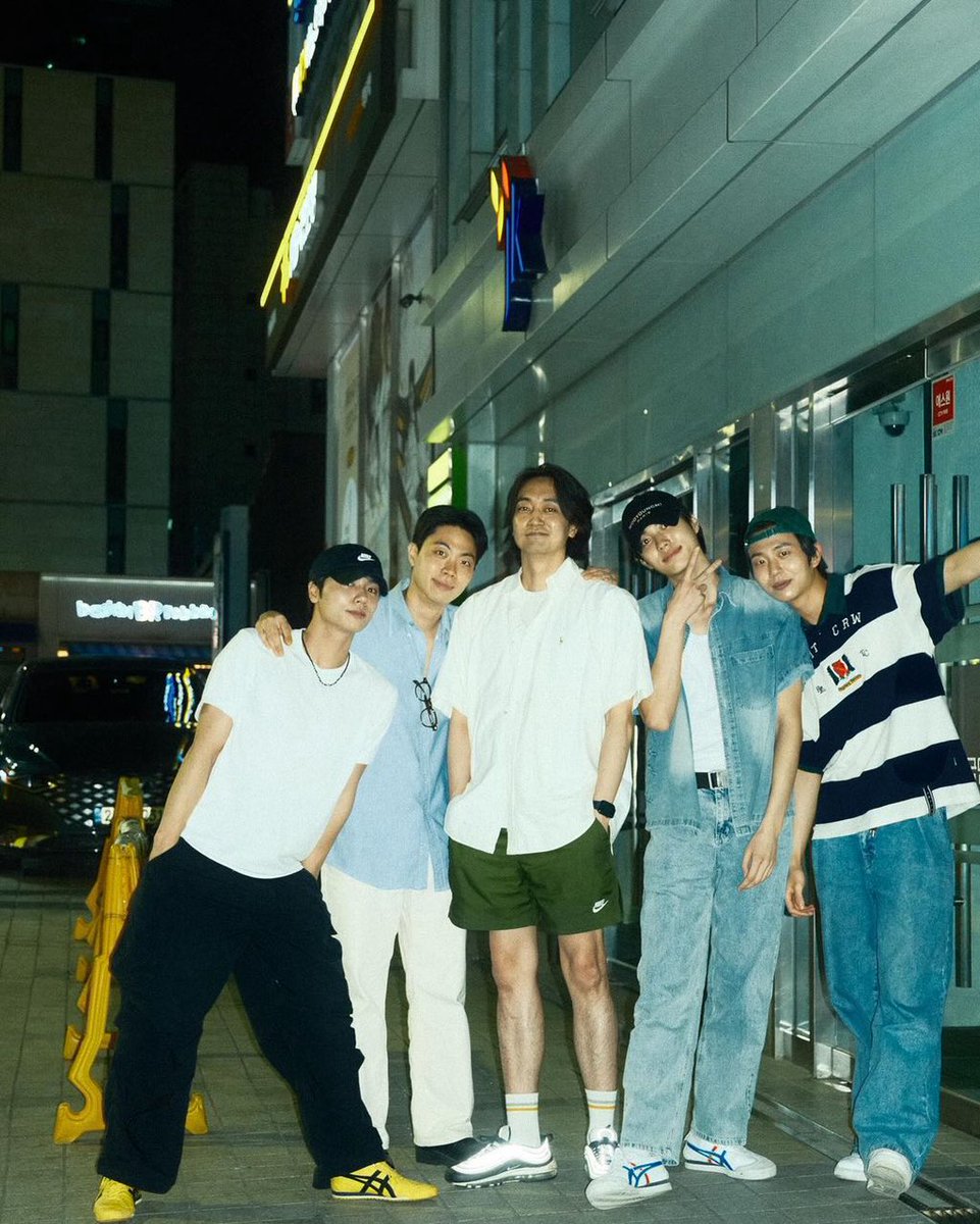 bemyluv___'s tweet photo. 무떡밥으로 퍽퍽해뒤지기 직전일 때 이 모든 귀중한 사진 올랴준 이는 연우 뿐이었음에 다시한번 고개숙여 감사의 인사를 전하게됨 https://t.co/LR9j2WA1lV