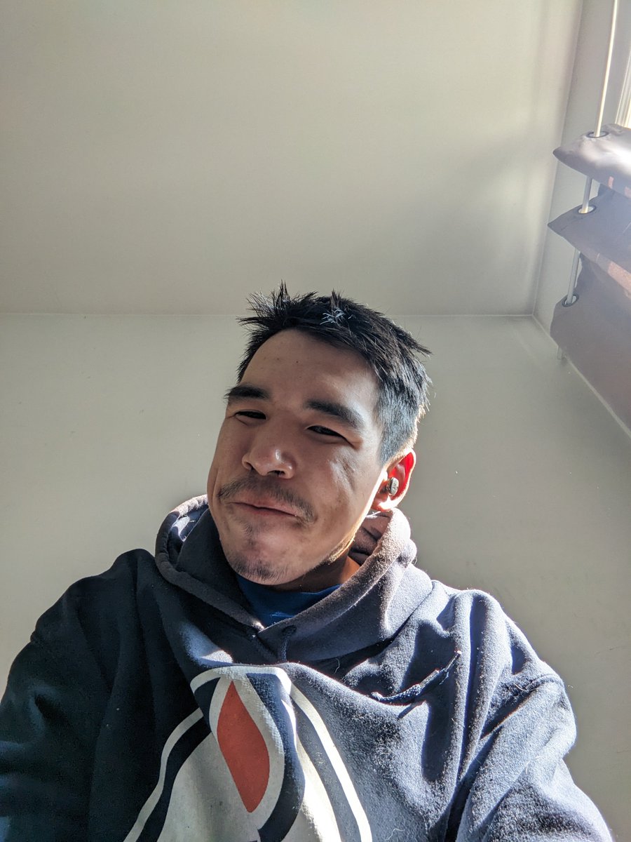 DavidKomak777's tweet photo. Any girls would want to be friends tho? 🥺 https://t.co/YTj5InxjB8