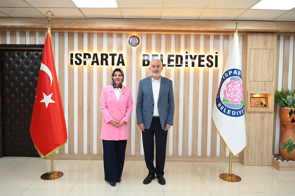 suna_ustuner's tweet photo. 📍Isparta

Isparta Belediye Başkanımız Sayın Şükrü Başdeğirmen’e nezaket ziyaretinde bulunduk.

Ziyaretimizde Isparta’mız, mahallelerimiz ve hemşehrilerimiz üzerine samimi bir sohbet gerçekleştirdik; karşılıklı istişarelerde bulunduk.

Esenyurt İş Adamları Derneği Başkanı ve değerli iş insanı Turgut Şavlı, Muhtarlar Derneği Başkanı Gökhan Büyükleblebi ve Basın Platformu Başkanı Mehmet Remzi Tanış ile birlikte gerçekleştirdiğimiz ziyaret için Sayın Başkanımıza nazik ev sahipliği ve samimi sohbeti için teşekkür ediyorum.
#EnİyiKomşumMuhtarım