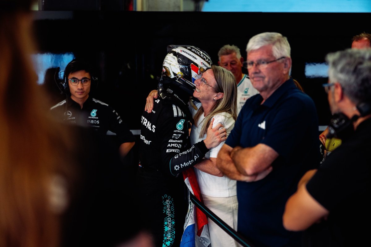Estigarribiapy_'s tweet photo. HISTORIA PURA PARA PARAGUAY 🇵🇾

Joshua Duerksen se convirtió en el primer paraguayo en realizar un test con un monoplaza de la Fórmula 1

Lo realizó en una prueba privada en Portugal, al mando del Mercedes-AMG F1 W16 ✅️ https://t.co/kxDWmqRXy1