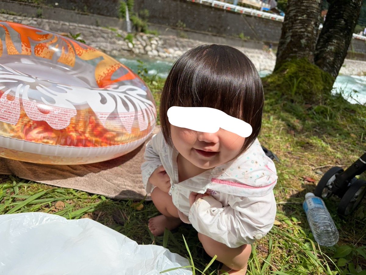 fmb0909's tweet photo. お久しぶりです☺️皆様は元気に過ごされてますか？みぃ姉は体調崩したり元気だったり子育てに奮闘中👩今次女は1歳半になりめちゃくちゃ歩くから大変😰イタズラもすごいし😅あとは人間関係に嫌気がさしております💦疲れちゃうね💦暑かったり寒かったりするので体調には気をつけてお過ごし下さい😱 https://t.co/xW24AATBMs