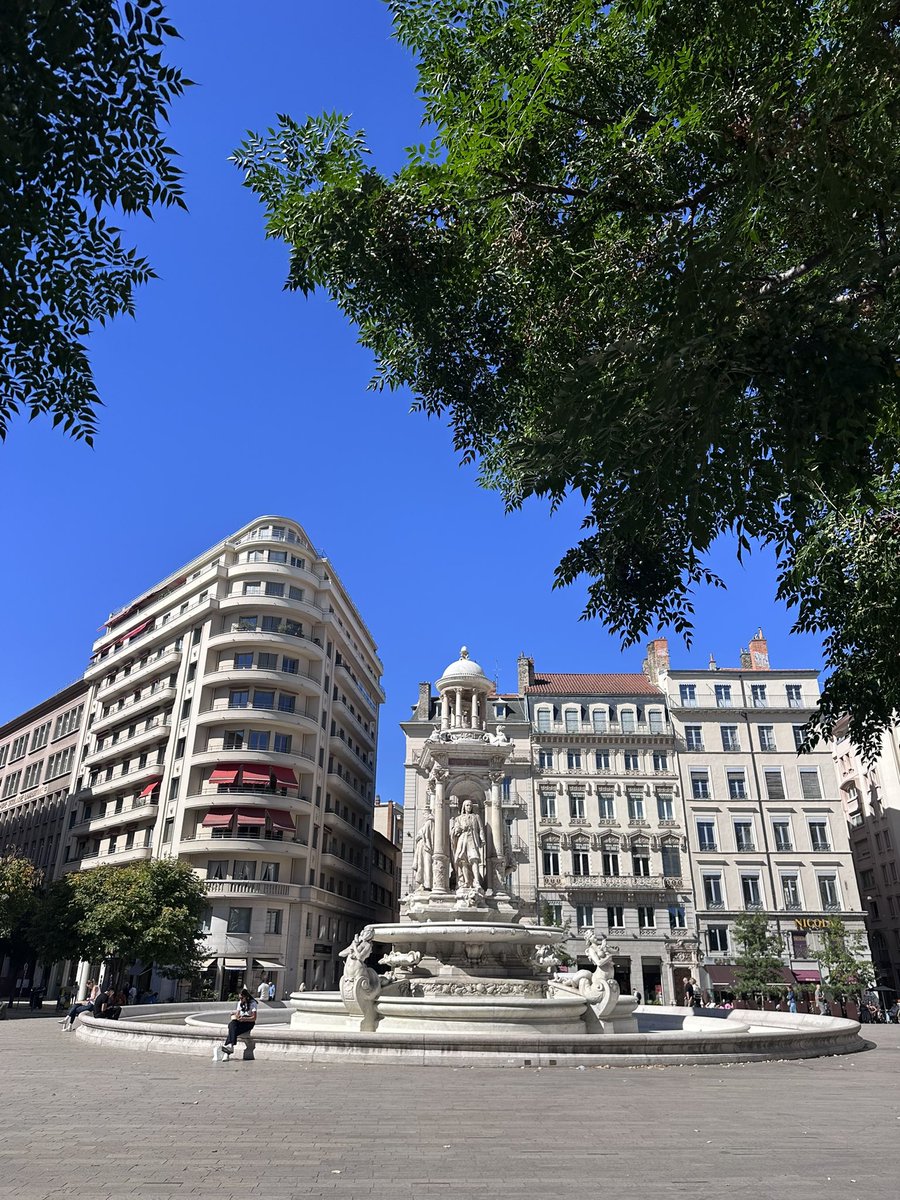 nurkaffeeis's tweet photo. 📍Lyon, France https://t.co/FCpbFVRy6X
