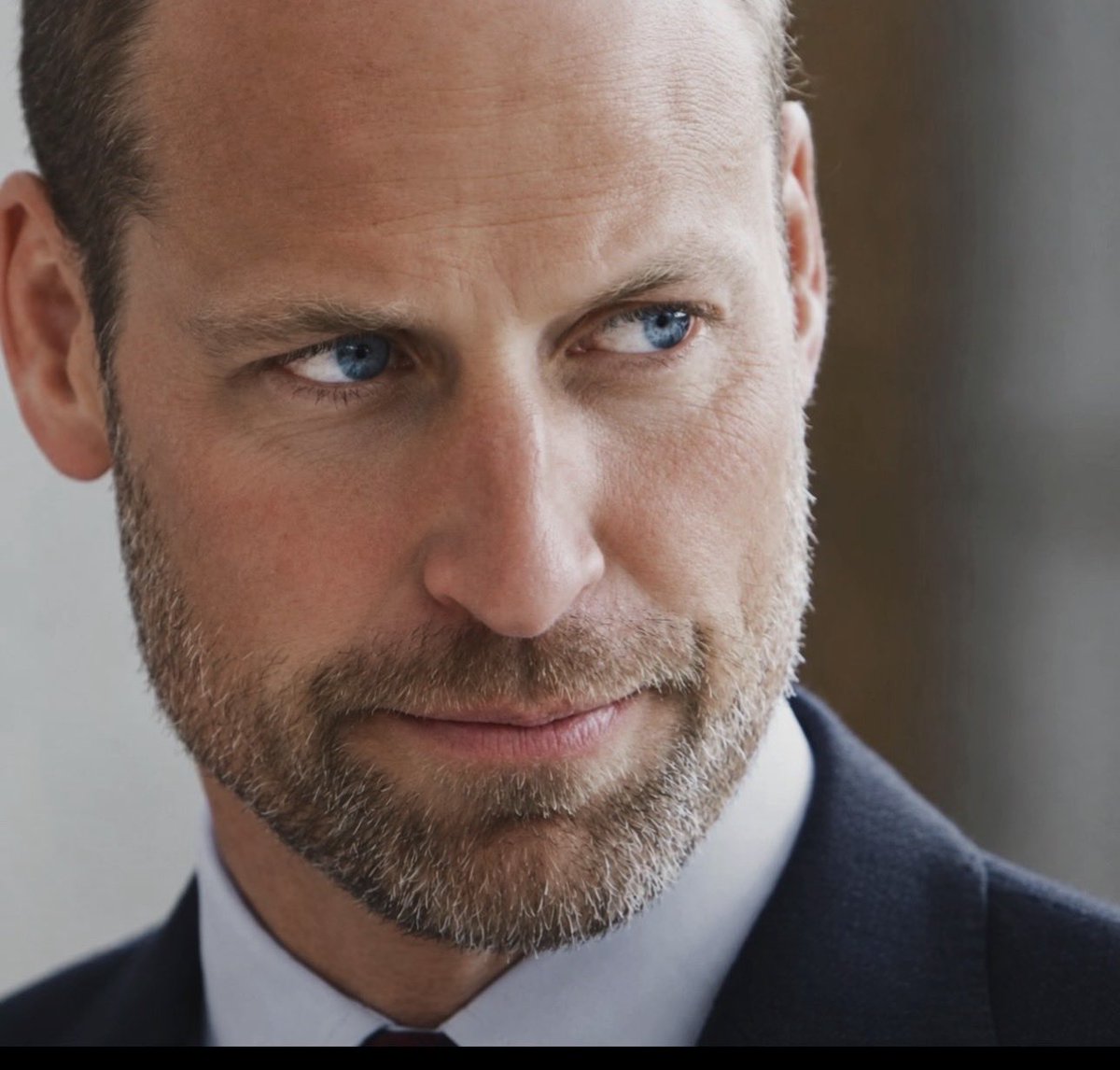 AllexmarieHoll1's tweet photo. A Prince of Wales appreciation post.

Our future King. 

Those blue blue eyes 😍😍

One only has to look at him to remember his mother. He looks so like her, even now. 

He has inherited the very best of both his father and his mother, in looks, kindness, compassion, wisdom and empathy. 

So blessed we are that HE is the first born.