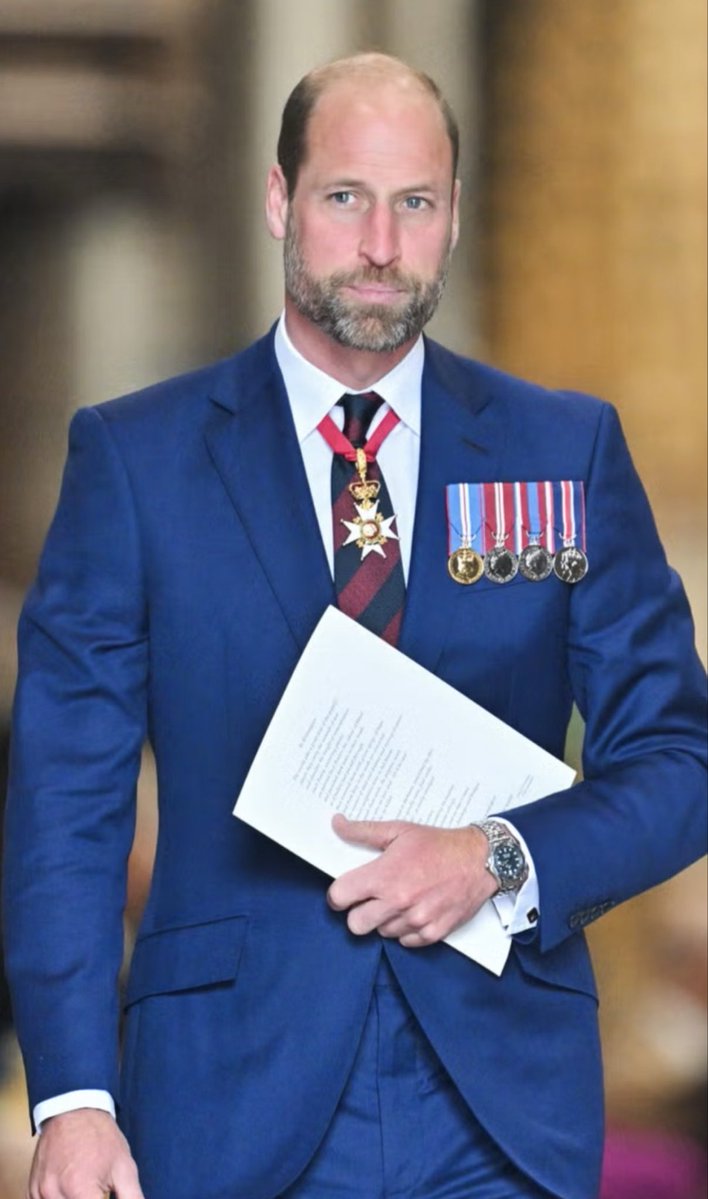 AllexmarieHoll1's tweet photo. A Prince of Wales appreciation post.

Our future King. 

Those blue blue eyes 😍😍

One only has to look at him to remember his mother. He looks so like her, even now. 

He has inherited the very best of both his father and his mother, in looks, kindness, compassion, wisdom and empathy. 

So blessed we are that HE is the first born.