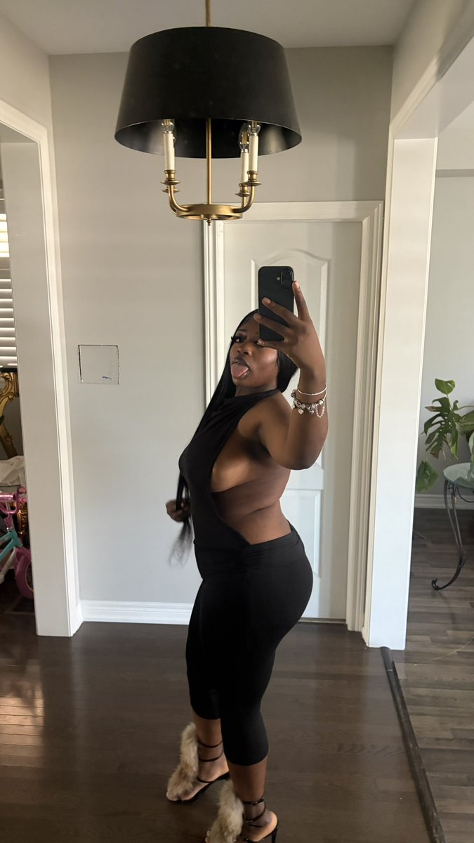 slizzyhunchodon's tweet photo. 🍰 https://t.co/PrzxclMbTR