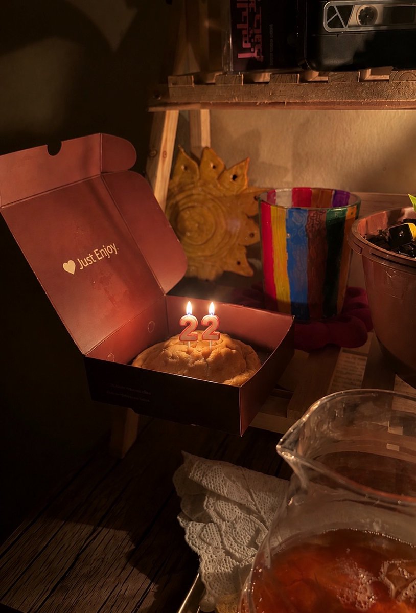 vuwii_'s tweet photo. Person celebrating two days after their birthday https://t.co/F8FCxX8KH6