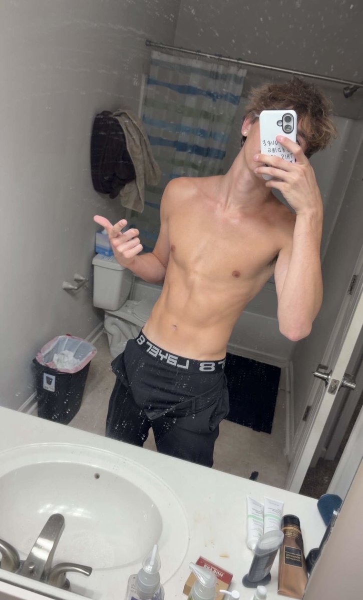 TylerHallXXX's tweet photo. @tiredgymbro 🫣 https://t.co/VNZluTkG2w