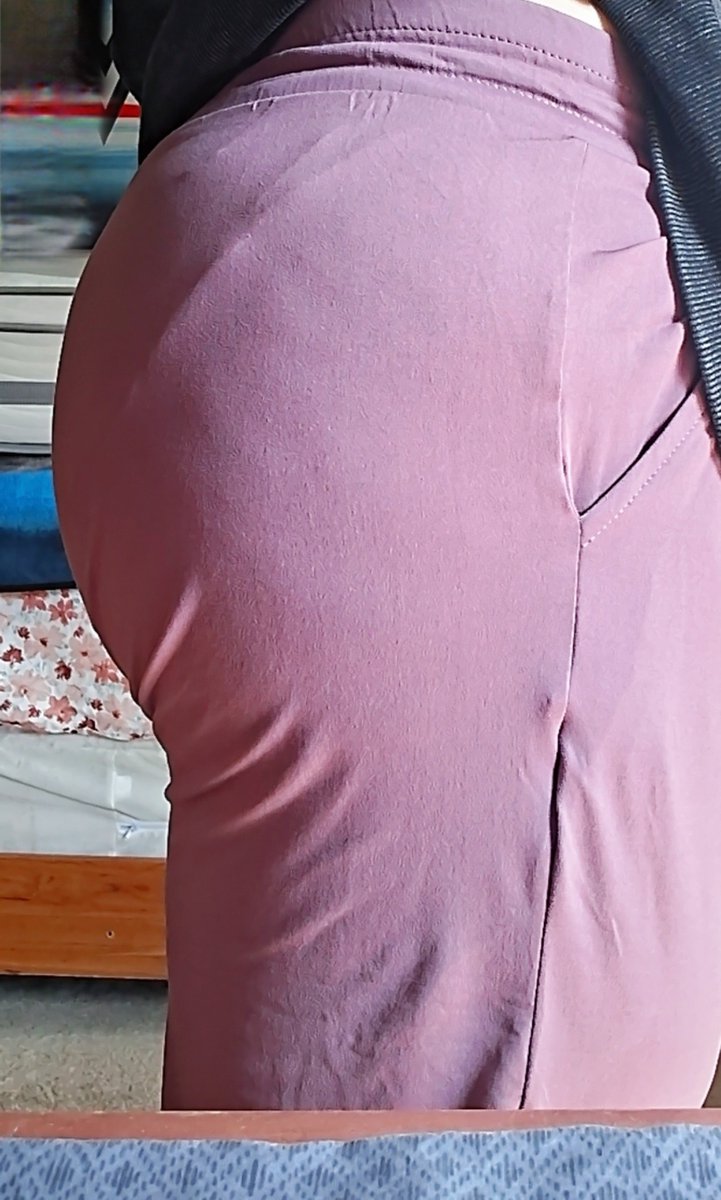 Shaetoken21's tweet photo. Round and smackable 😏💋 https://t.co/KCC1I8tmyz