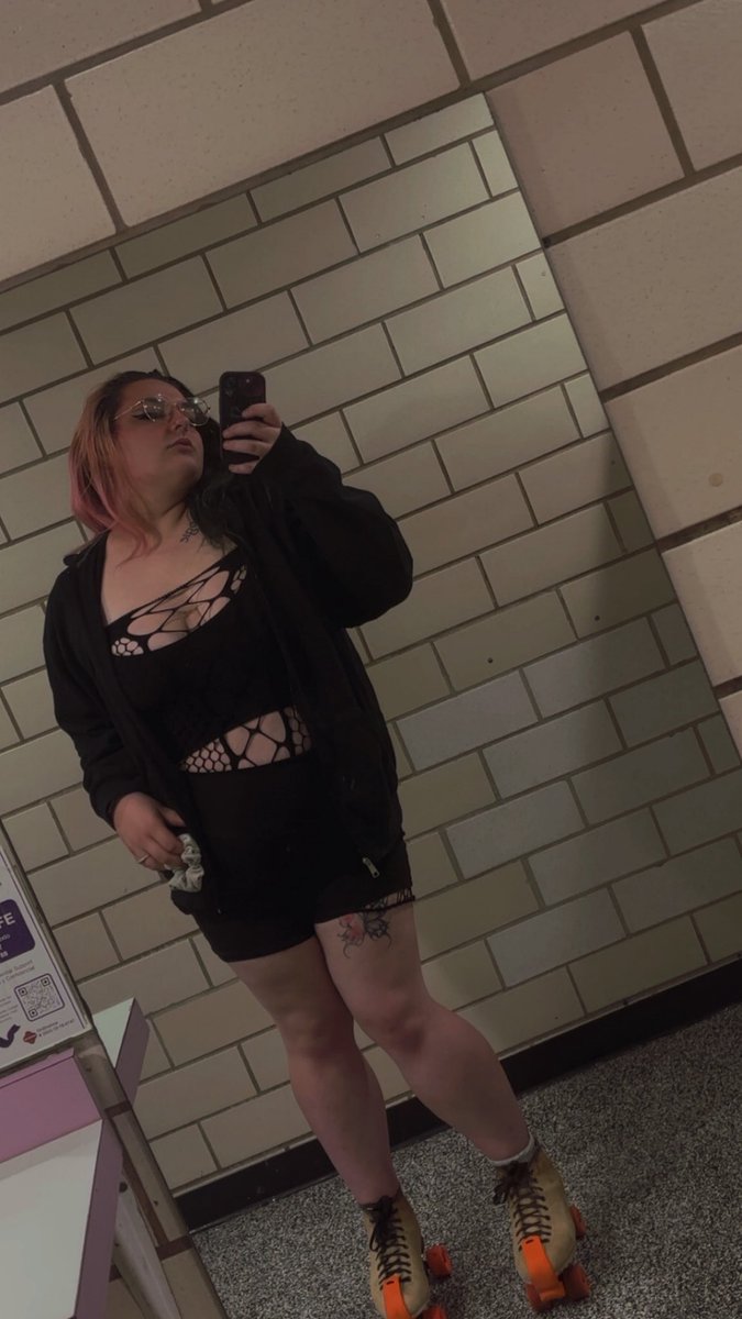 pumpkinqueen210's tweet photo. halloweeen is the best time of year because it’s now the men’s lingerie section time!! 🎃💀👻
#MaskPlay #HorrorKink #AnonymousKink #MaskOnClothesOff #texasnsfw #intox #somno #intoxkink #weed #high #bbw #bigtits #curvy #thick #nsfw #nsfwtwtًً #satx https://t.co/vy6bXXZM4w