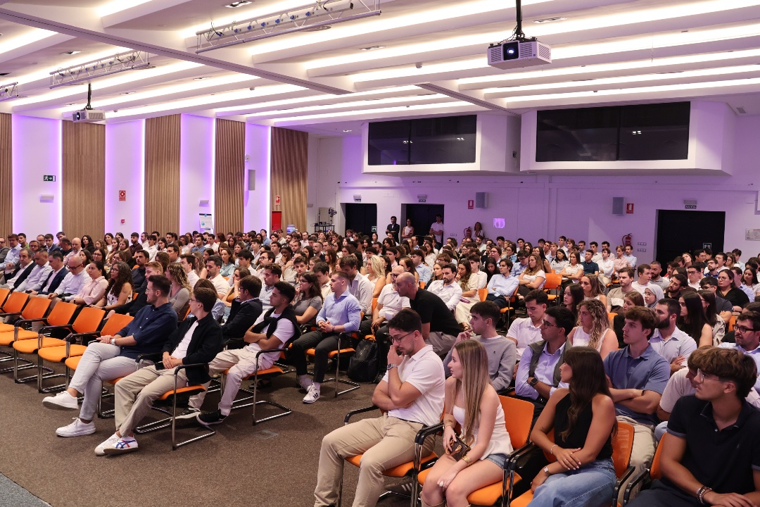 GrantThorntonSp's tweet photo. 🔎 ¿Qué hace falta para estar preparados para la auditoría del futuro?

Nuestros auditores ya están en El Escorial, formándose y compartiendo experiencias durante nuestra Formación de Auditoría. Descubre cómo lo estamos viviendo 👇

#Auditoría https://t.co/nLNrF0LQDe