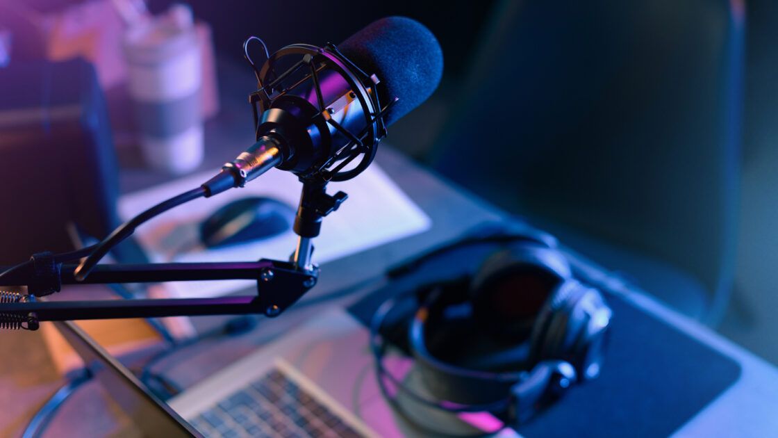 VideoAndWeb's tweet photo. Learn how to engage your audience with storytelling and pacing techniques in podcasting in our article. https://t.co/t6Zcw9p8n7 Tags: #PodcastSkills #SME #videoandweb https://t.co/j199XSlwo8