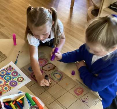 JCAWakefield's tweet photo. Circles everywhere in Reception!! We are exploring different sizes of circles and using different materials in order to develop upon our early mark-making skills! @jcaeyfs https://t.co/d7ZdRmaRAc