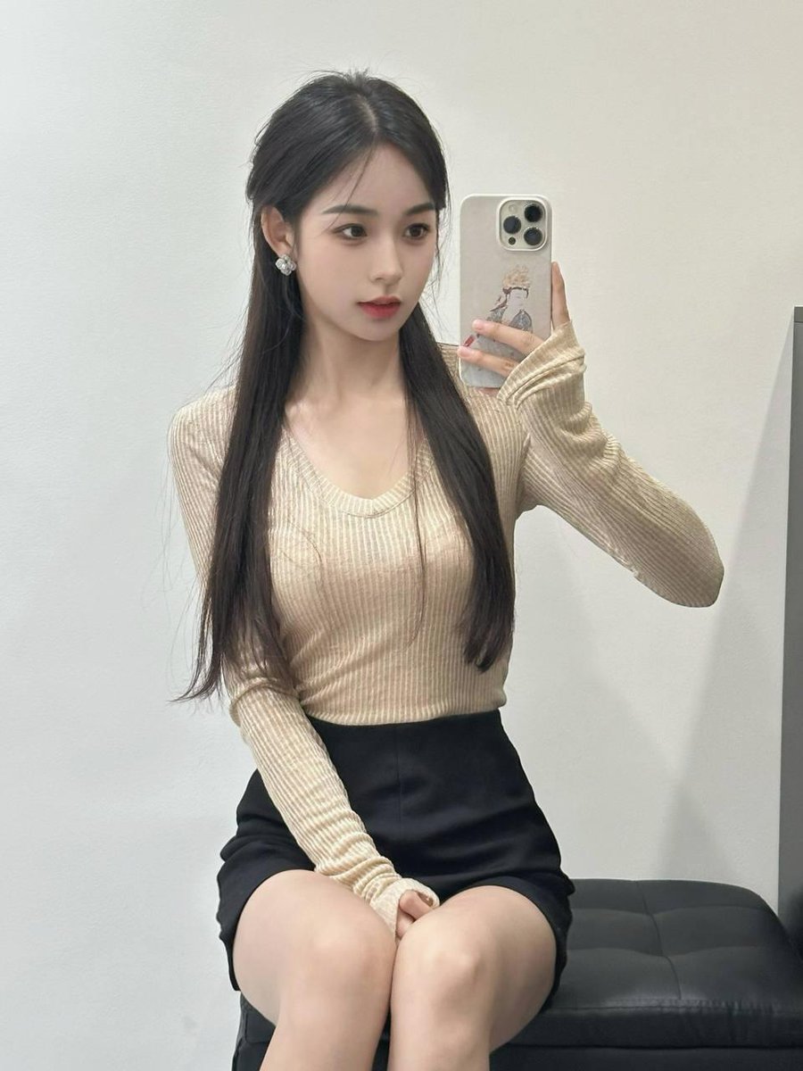 RereDee's tweet photo. 假期还留守在连云港好无聊呀，感觉在推特上能约到连云港本地的法友 几率几乎为零 （许愿一个法友）#连云港 #女大 #个人 #同城 🌐 🌞 🍀 💼 🎉 https://t.co/aulkSSNFwl