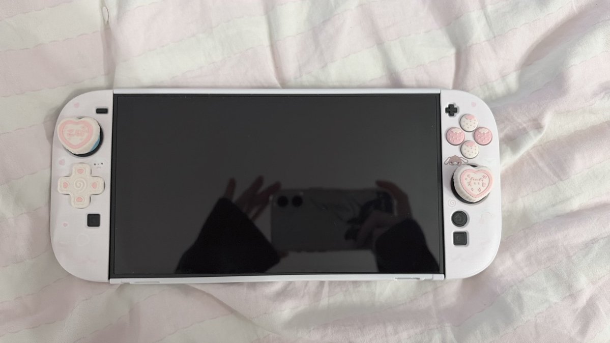 Mezzochu's tweet photo. the cutest case ever for my switch 2 ! https://t.co/ON6t3CNCfw