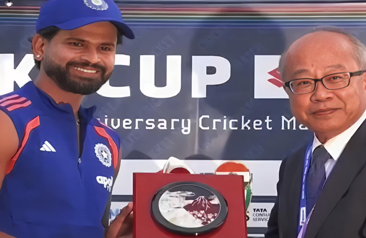 CricketIndian_'s tweet photo. 🚨HISTORY CREATE BY SHREYAS IYER🚨

Shreyas lyer became the first batsman in the world in T20 cricket to win the Player of the Match award after scoring just 16 runs off 12 balls.👀🤯

- This is the era of Shreyas lyer in T20IS for india.😭🔥 https://t.co/je1fY6QMga