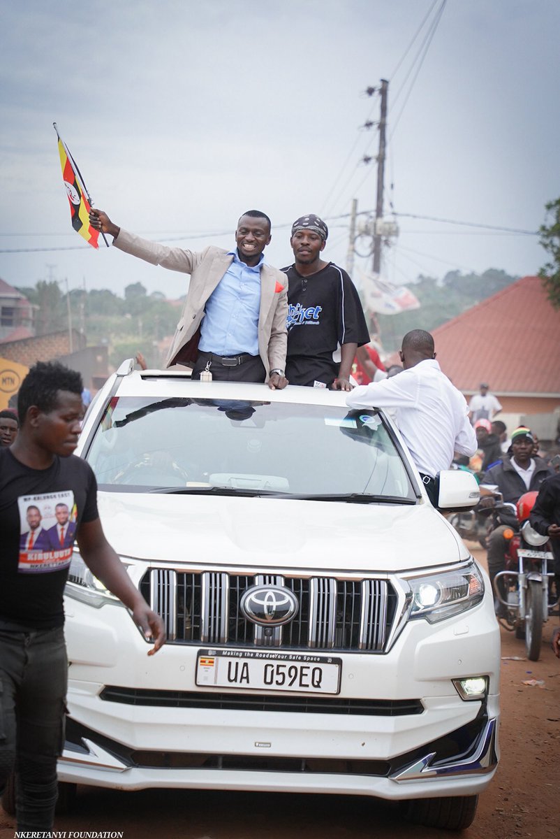 HonNkeretanyi's tweet photo. Post-court moments with my constituents. We had a great evening congratulating ourselves on reclaiming our will. Time for politicking is over. Let’s get to work and serve our nation.
#PeoplePowerOurPower https://t.co/eMKNUdiIad