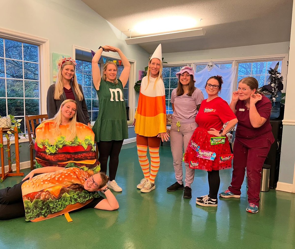 FerdinandDlk's tweet photo. Spirit Week continues, and today was all about tasty treats! Well done, team! https://t.co/ty9l1HCph6