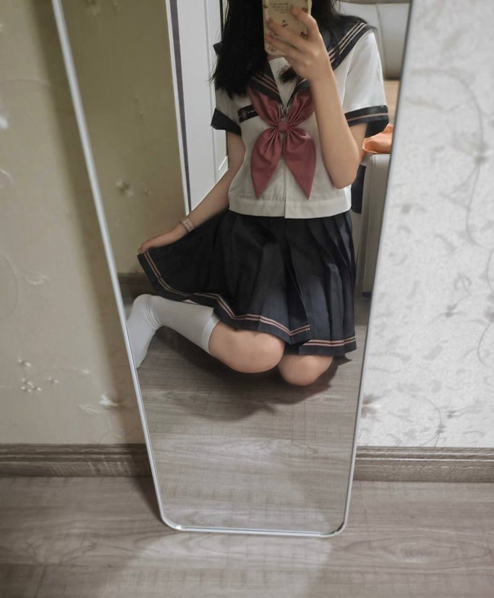 michael40256707's tweet photo. 中秋有人陪我吗？我一个人好孤单 https://t.co/WDHgCa9gdn