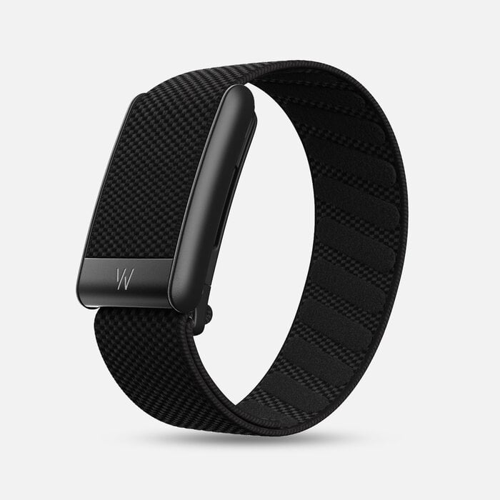 valuetainment's tweet photo. NEW: Apple is developing a screenless fitness tracker to rival Whoop. https://t.co/6MWcbukLXf