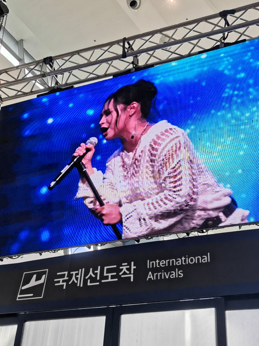 HeySei_08's tweet photo. Nakakamiss :((

FOREVER GWYN1FIED  #GWYNDORADO_1STANNIVERSARY #그윈도라도한국데뷔1주년 #GWYNDORADO #그윈도라도 https://t.co/VyKrNv0Gro