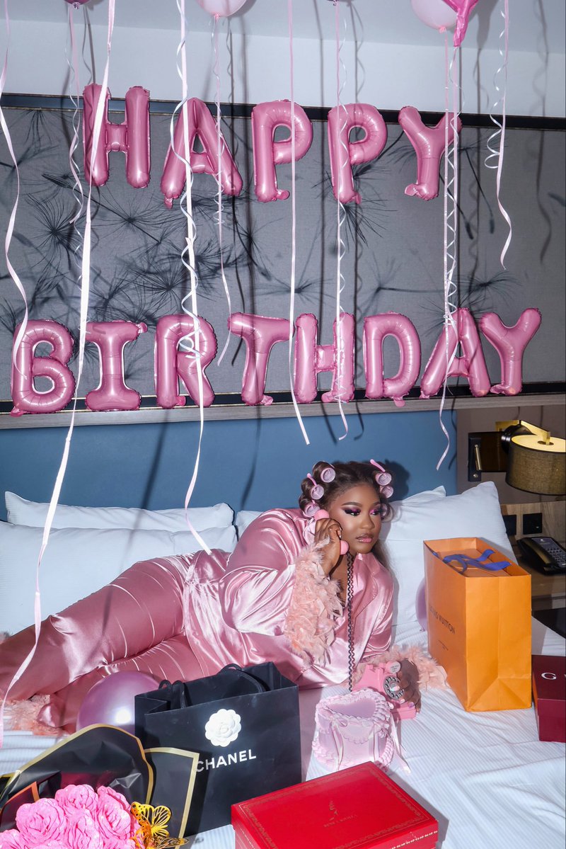 Kemi__Doll's tweet photo. Happy birthday to me 🎉🎉🥰🌸 https://t.co/Dbsa8Xh5vv