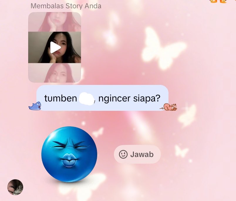 qweerkey's tweet photo. dua anak mnyt ini bener bener merasa aneh karena ak posting fotoo sendirii di tiktok, kenapaa bisa ngira gtu sih gue tanya😭😭 https://t.co/xQC0tXuDOw