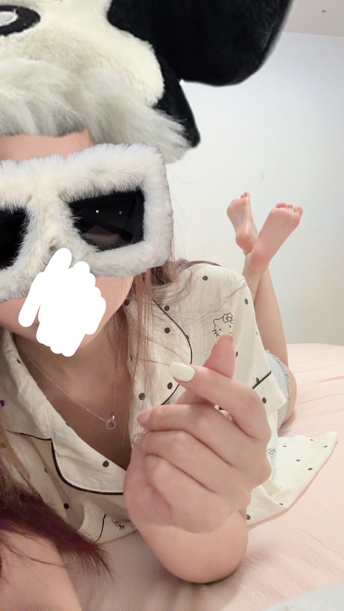 purplexxpp's tweet photo. 前男友是lzp，专门给他拍的..不过现在觉得分得好，他自己作着闹分手还哭得要死求复合，幼稚得…男人至死是少年哈����一七几跟我差不多高都不知道怎么看上的….还说做爱从来不戴套很安全，幸好性格不合适及时分手，跟他做过能成我案底.. https://t.co/OPQTjKAUyU